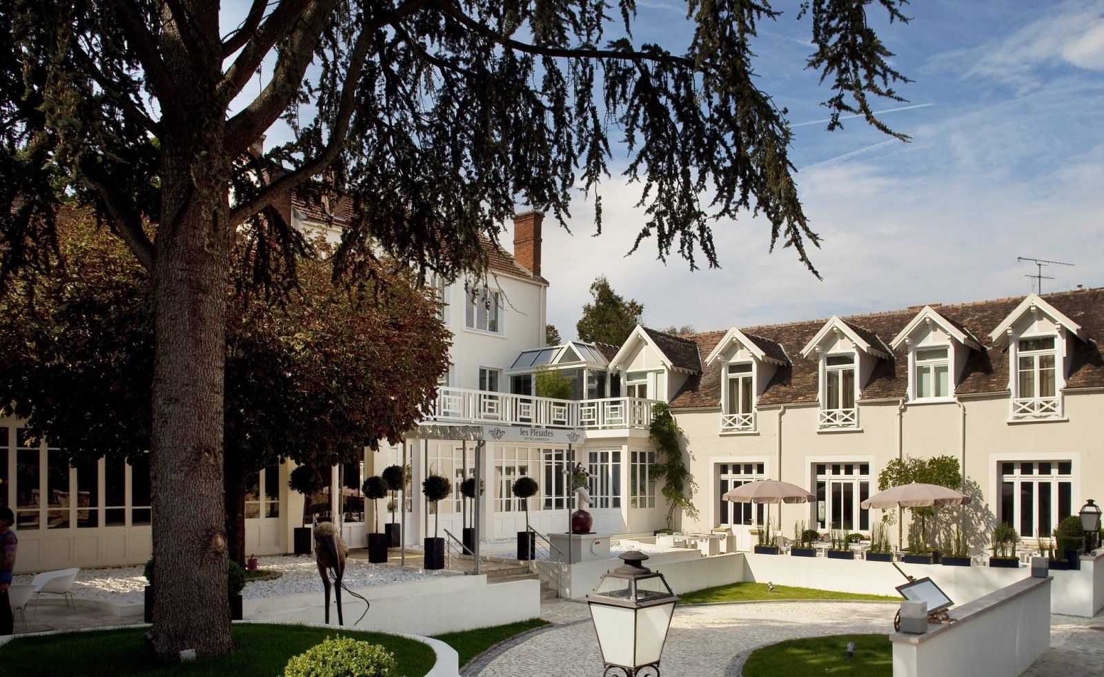 Hotel-Les-Pleiades-1600x981