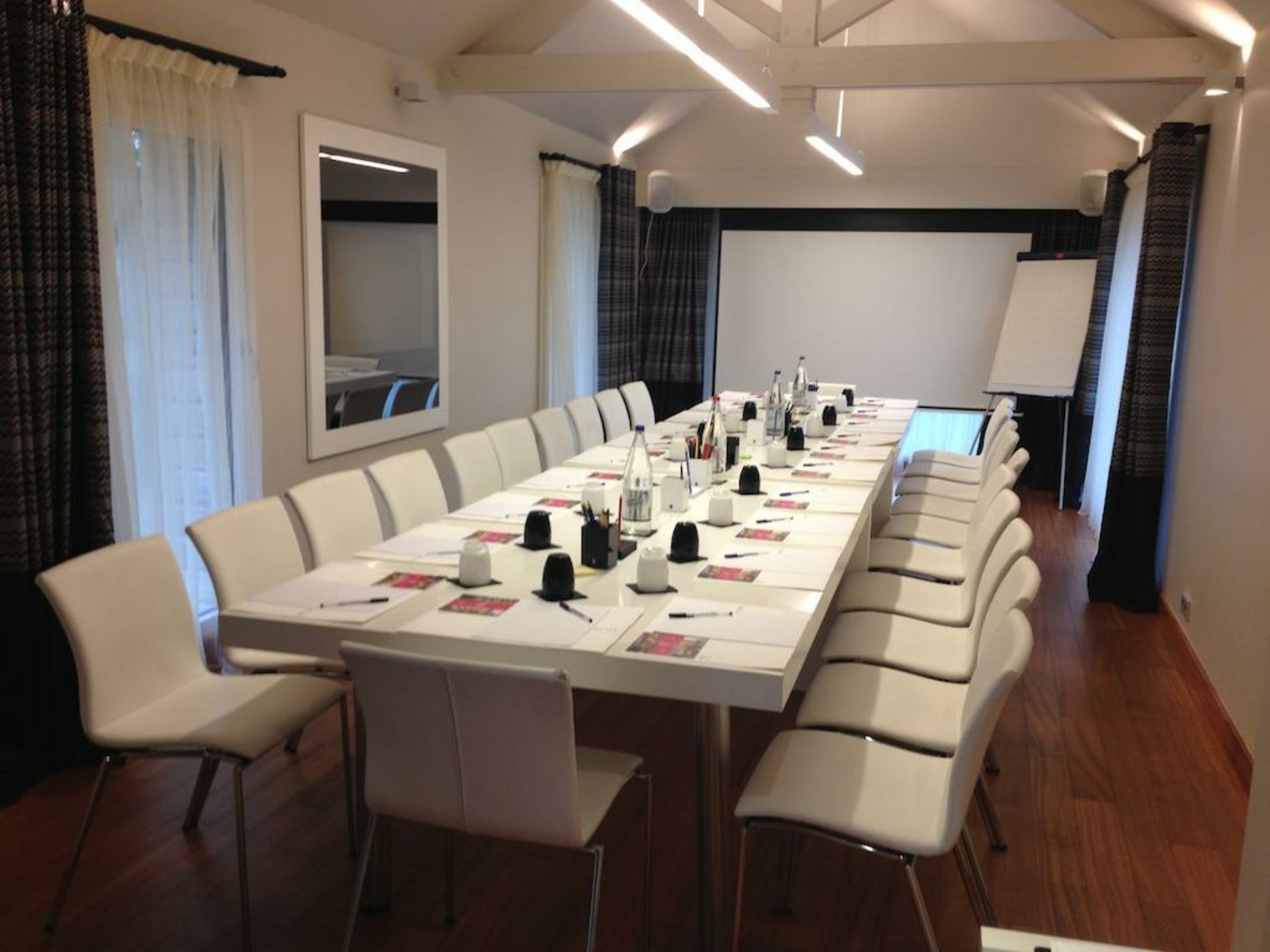 hotel-spa-les-pleiades-barbizon-011-74443-2220x1400